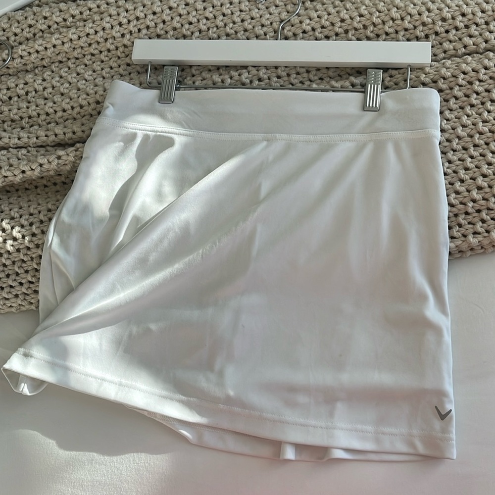 CALLAWAY DRIVE FIT GOLF SKIRT LIGHTLY USED WITH BUILT IN SHORT